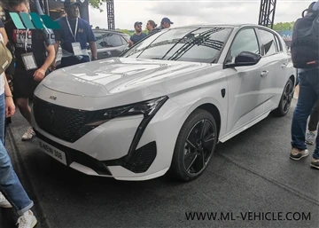Novo Peugeot E-308, com autonomia de 400 km, faz sua estreia no mundo real.