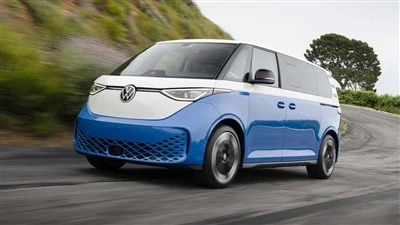 Identificação Volkswagen. Buzz LWB estreia: maior distância entre eixos e bat...