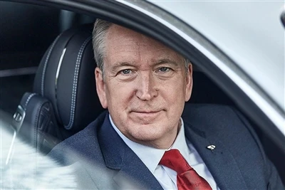 Aston Martin anuncia seleção de novo CEO