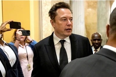 Musk: Discutirá Investimento de US$ 5 Bilhões na XAI com o Conselho da Tesla