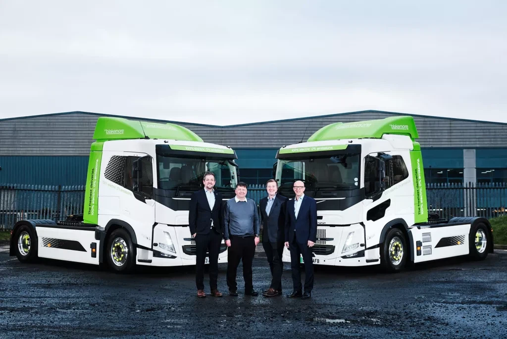BMW implanta dois caminhões elétricos na fábrica de Leipzig